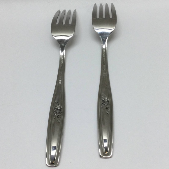 2 piece International Silver Random Rose Stainless Luxury Dinner Forks 6 7/8" - Picture 4 of 7